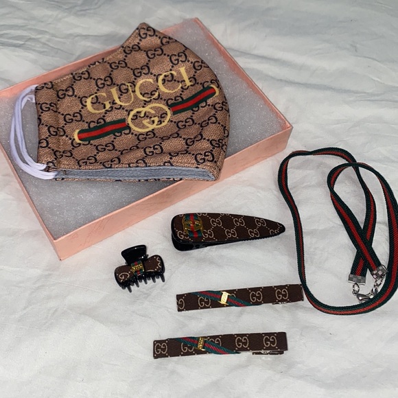 6pc Face Mask & Accessories Set - Picture 2 of 7